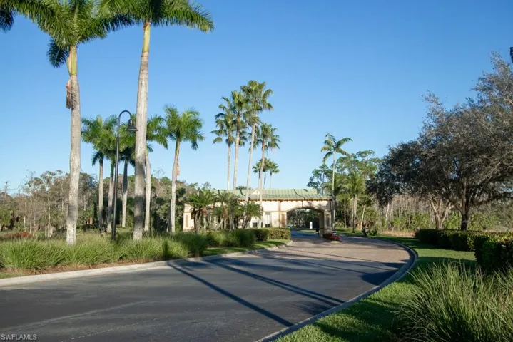 3977 Bishopwood Ct E 206, Naples, Florida 34114