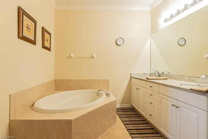 3977 Bishopwood Ct E 206, Naples, Florida 34114