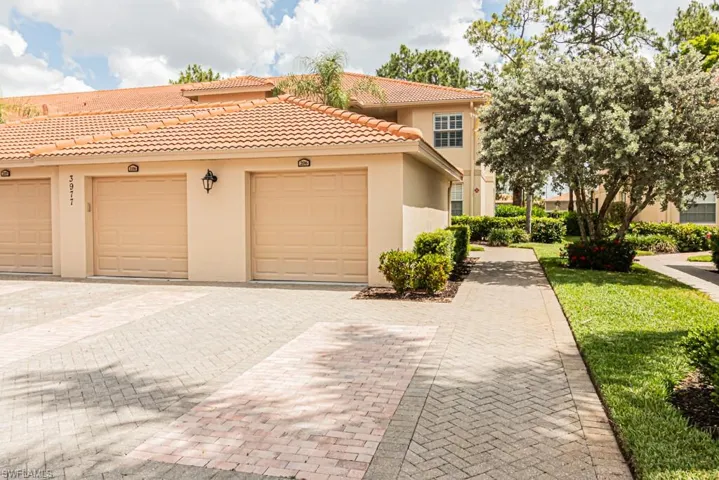 3977 Bishopwood Ct E 206, Naples, Florida 34114