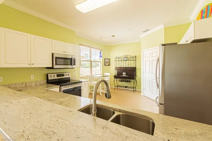 3977 Bishopwood Ct E 206, Naples, Florida 34114