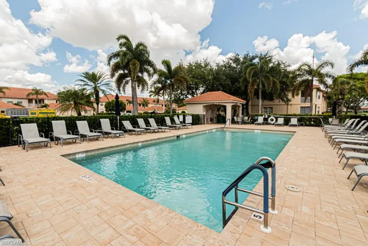 3977 Bishopwood Ct E 206, Naples, Florida 34114