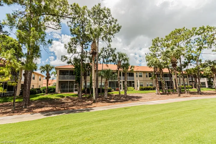 3977 Bishopwood Ct E 206, Naples, Florida 34114