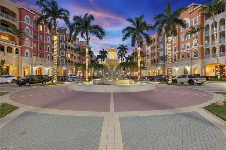 1301  3rd S AVE, Naples, FL 34102