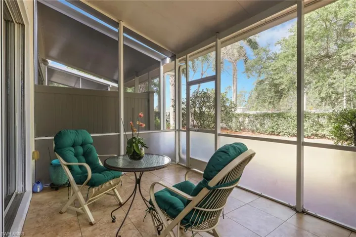 1289 Oxford Ln 228, Naples, Florida 34105