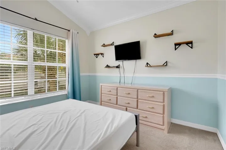 1289 Oxford Ln 228, Naples, Florida 34105