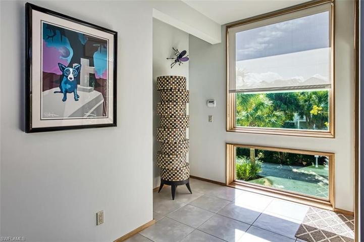 Front_door_foyer