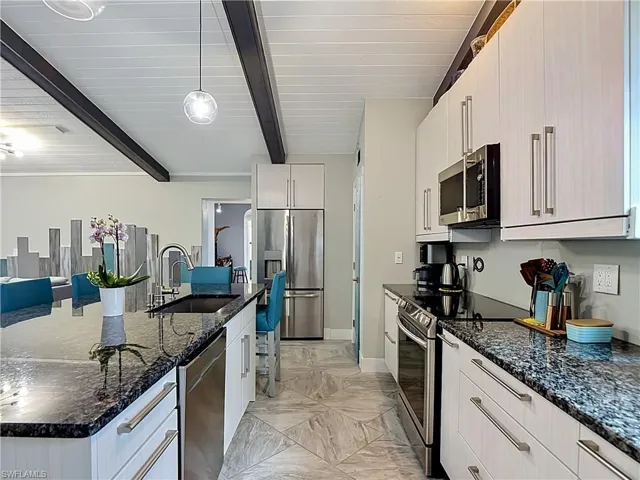 6284 Scott Ln, Fort Myers, Florida 33966