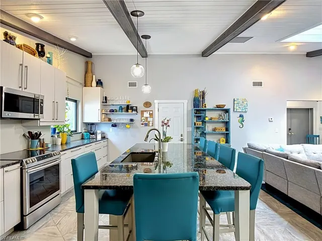 6284 Scott Ln, Fort Myers, Florida 33966