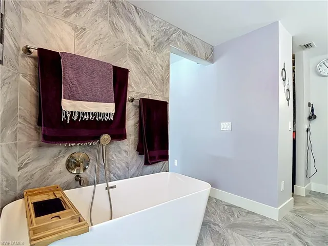 6284 Scott Ln, Fort Myers, Florida 33966