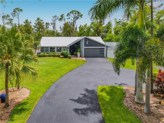 6284 Scott Ln, Fort Myers, Florida 33966