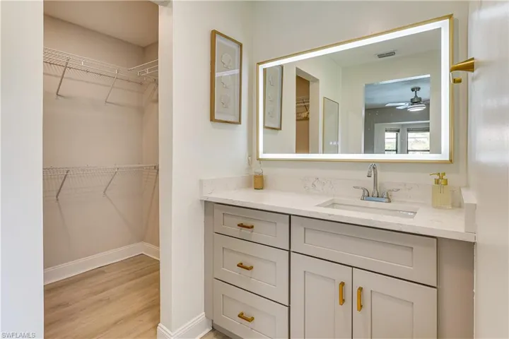6030 Perthshire Ln, Fort Myers, Florida 33908