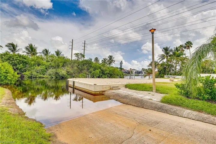 6030 Perthshire Ln, Fort Myers, Florida 33908