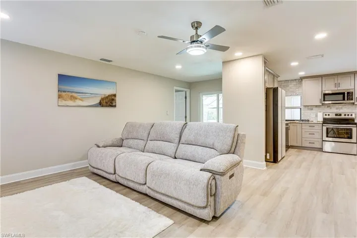 6030 Perthshire Ln, Fort Myers, Florida 33908