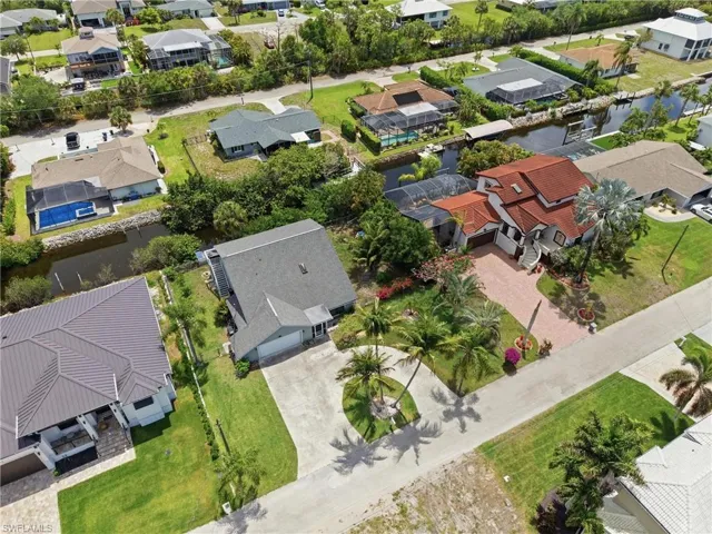 27099 Holly Ln, Bonita Springs, Florida 34135