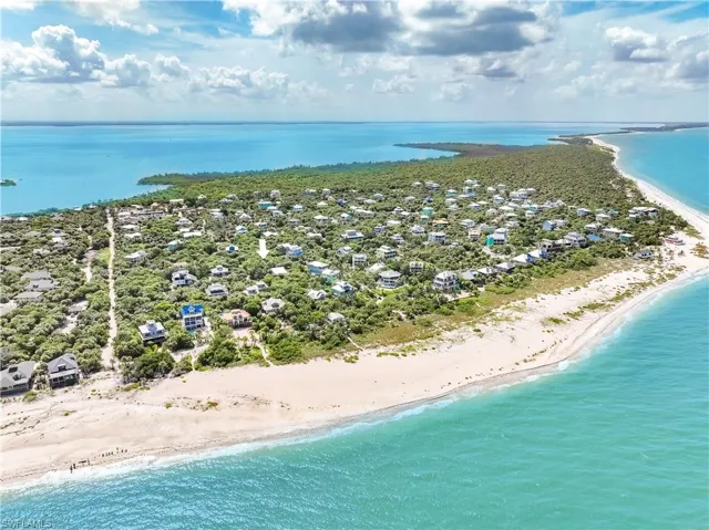 552 Coral Cir, Upper Captiva, Florida 33924
