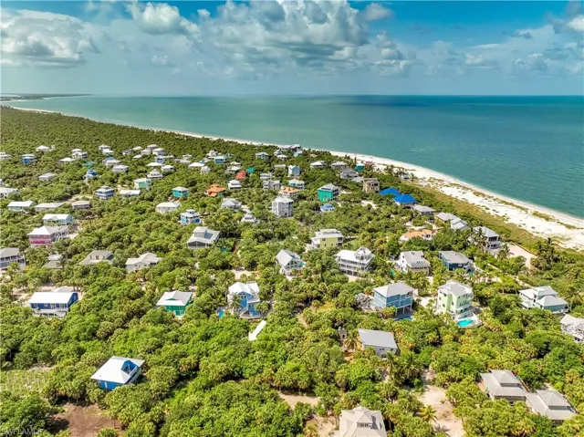 552 Coral Cir, Upper Captiva, Florida 33924