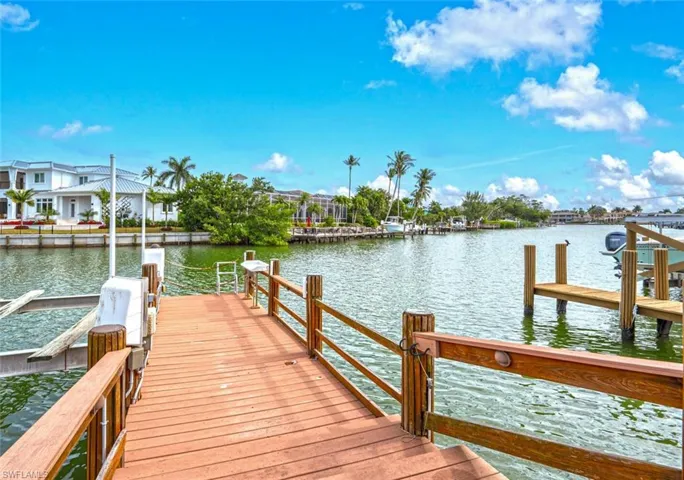 Stroll closer to the bay!