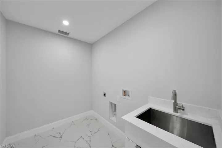 2926 NW 26th  TER, Cape Coral, FL 33993