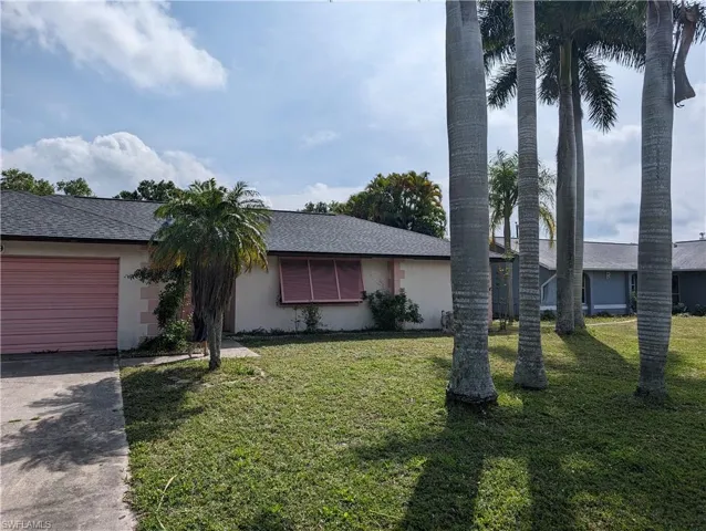 709 SE 10th  PL, Cape Coral, FL 33990