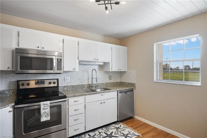 6771  Panther  LN, Fort Myers, FL 33919