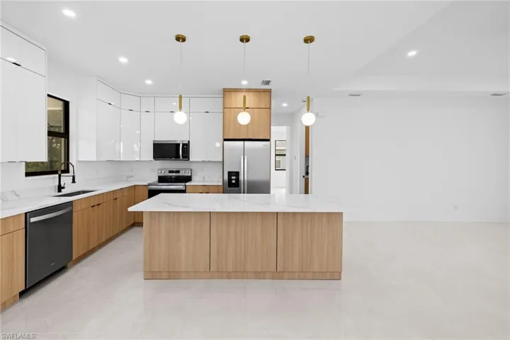 2035 NW Embers  TER, Cape Coral, FL 33993