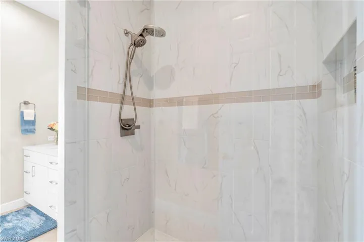 Guest & Pool Bath