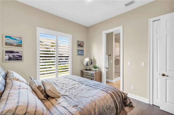Guest Bedroom w/ En Suite