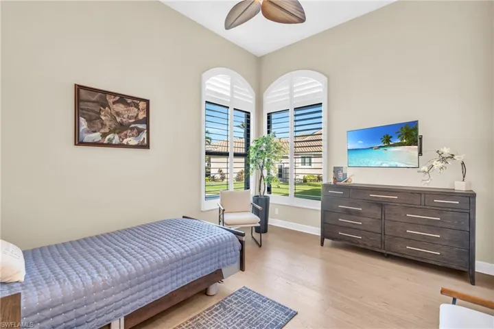 Guest Bedroom w/ En Suite