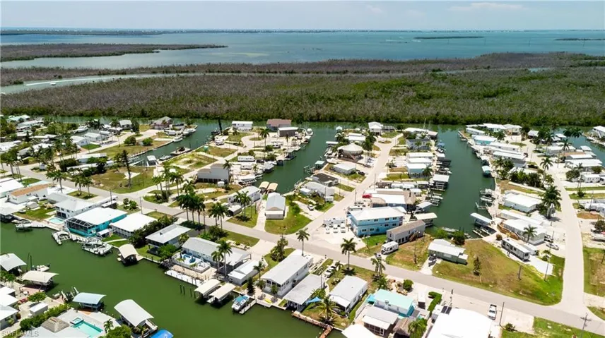 2452 York Rd, St. James City, Florida 33956