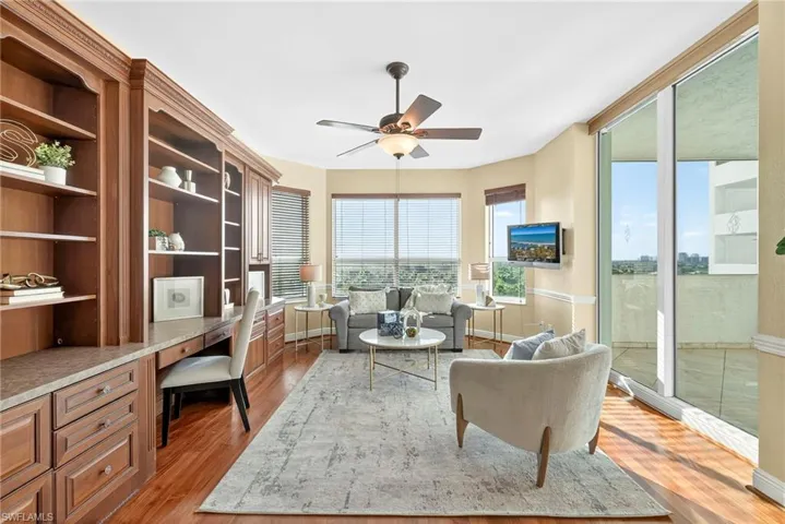 Den, Office or 3rd bed room Opens to Lanai