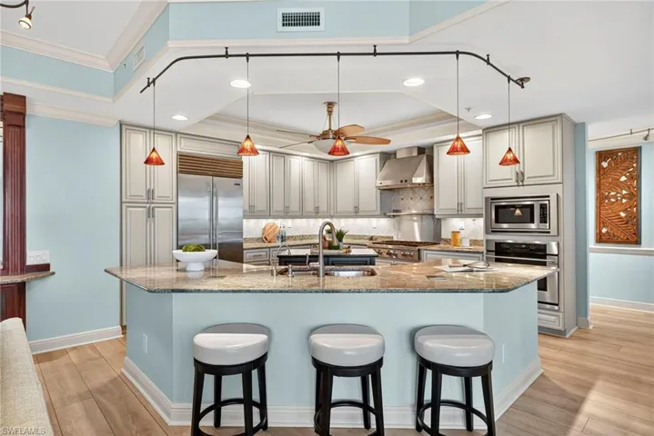 Open Chef's Kitchen with Plenty of Island Seating
