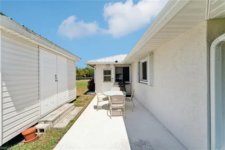 914 Sw 3rd Ave, Cape Coral, Florida 33991