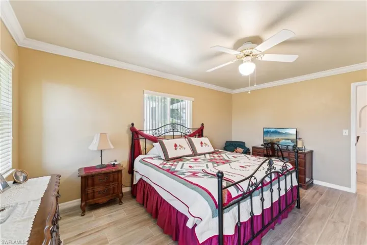 914 Sw 3rd Ave, Cape Coral, Florida 33991