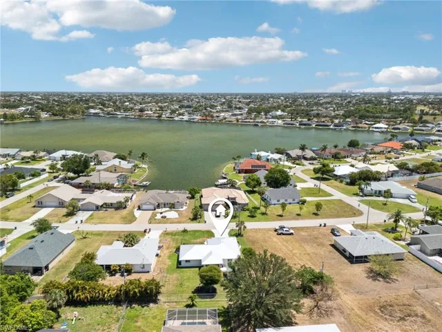914 Sw 3rd Ave, Cape Coral, Florida 33991