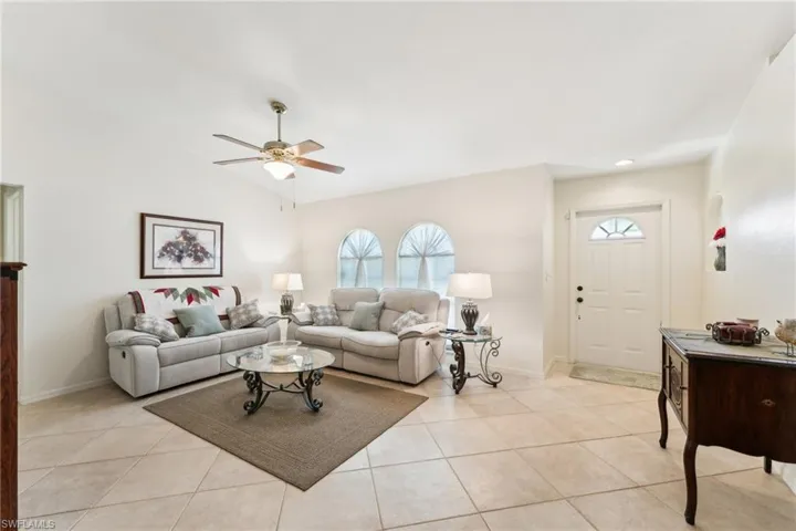 914 Sw 3rd Ave, Cape Coral, Florida 33991