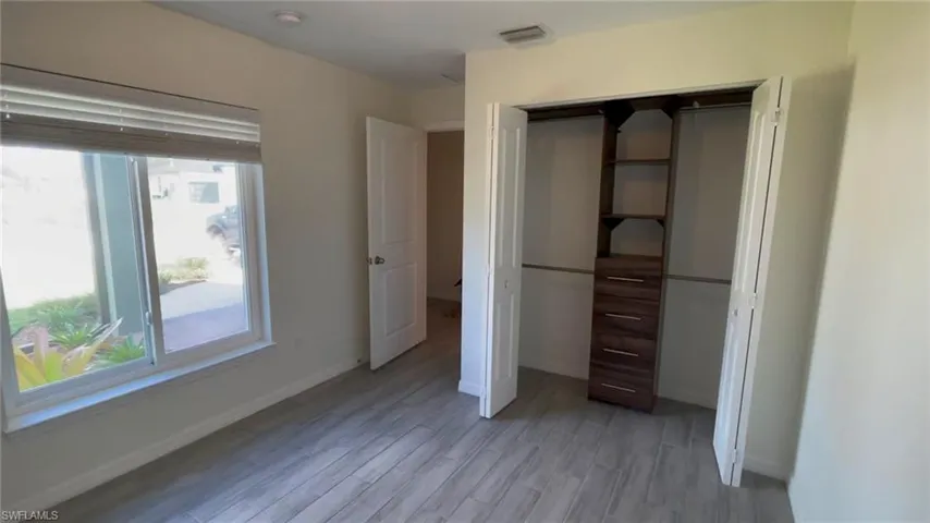 Unfurnished bedroom