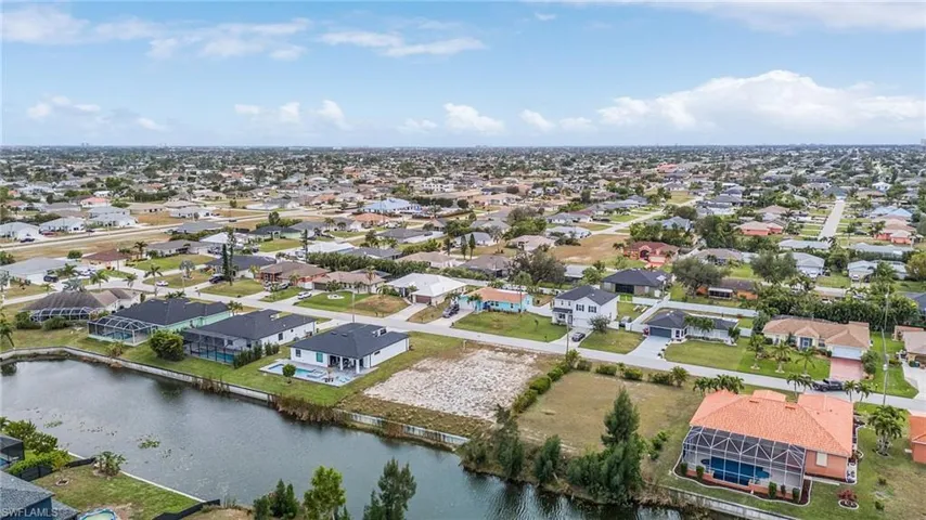 835 Sw 28th Ter, Cape Coral Fl 33914