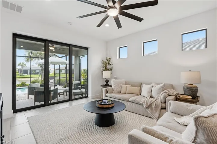 1940 Sierra Ct, Naples, Florida 34120