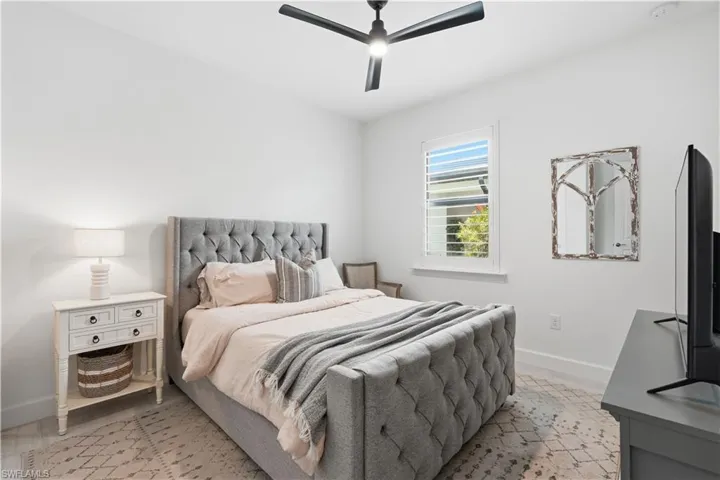 1940 Sierra Ct, Naples, Florida 34120