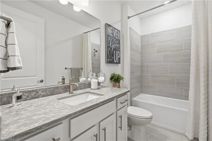 1940 Sierra Ct, Naples, Florida 34120