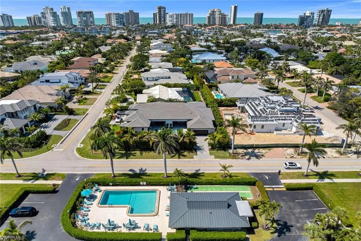 4200 Belair Ln 303, Naples, Florida 34103