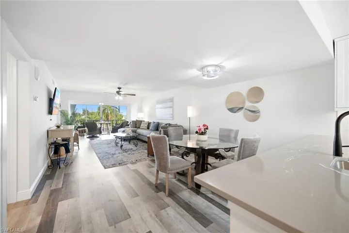 4200 Belair Ln 303, Naples, Florida 34103