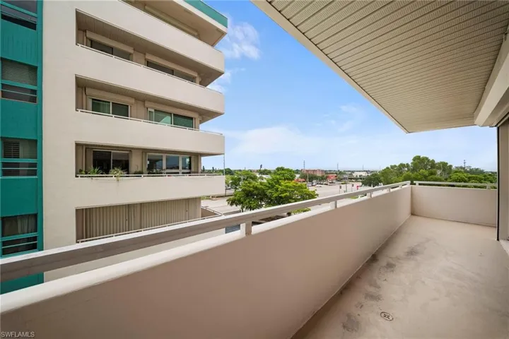 4807 Sunset Ct 405, Cape Coral, Florida 33904