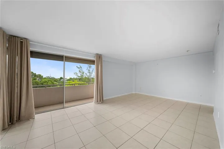4807 Sunset Ct 405, Cape Coral, Florida 33904