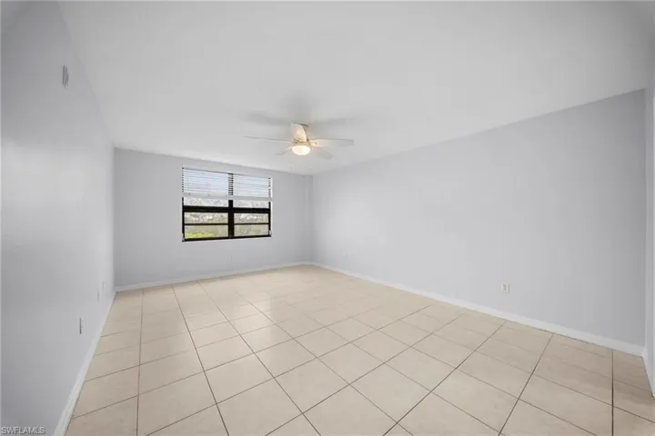 4807 Sunset Ct 405, Cape Coral, Florida 33904