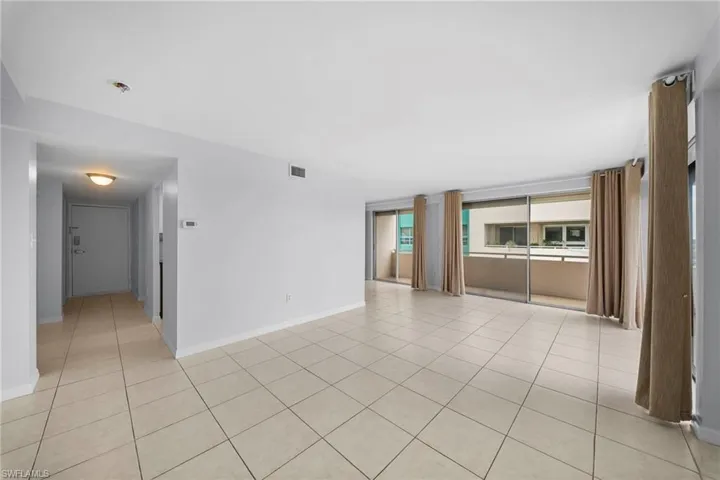 4807 Sunset Ct 405, Cape Coral, Florida 33904