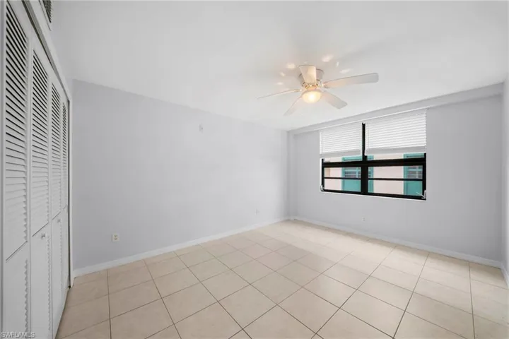 4807 Sunset Ct 405, Cape Coral, Florida 33904