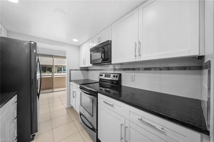 4807 Sunset Ct 405, Cape Coral, Florida 33904