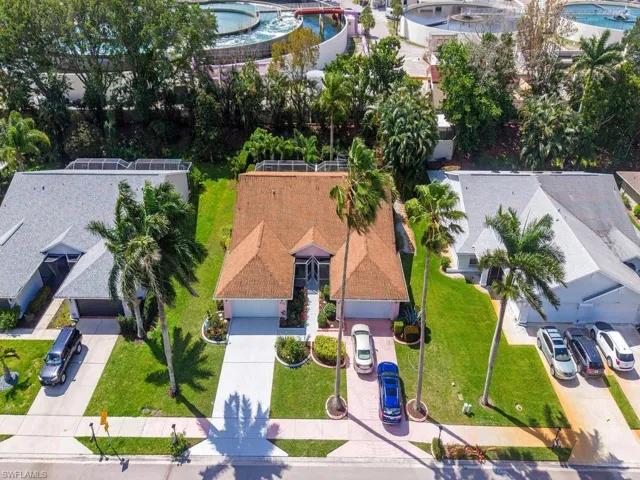 472  Saint Andrews  BLVD, Naples, FL 34113
