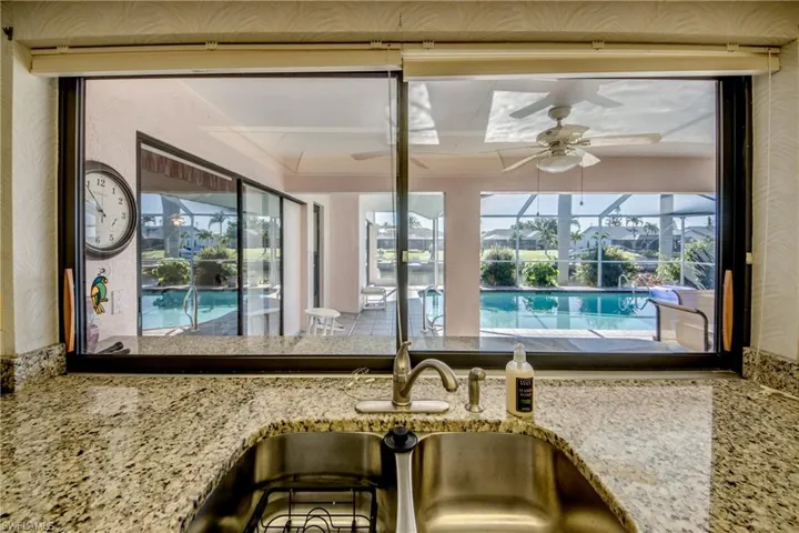 1907 Se 10th Ave, Cape Coral Fl 33990